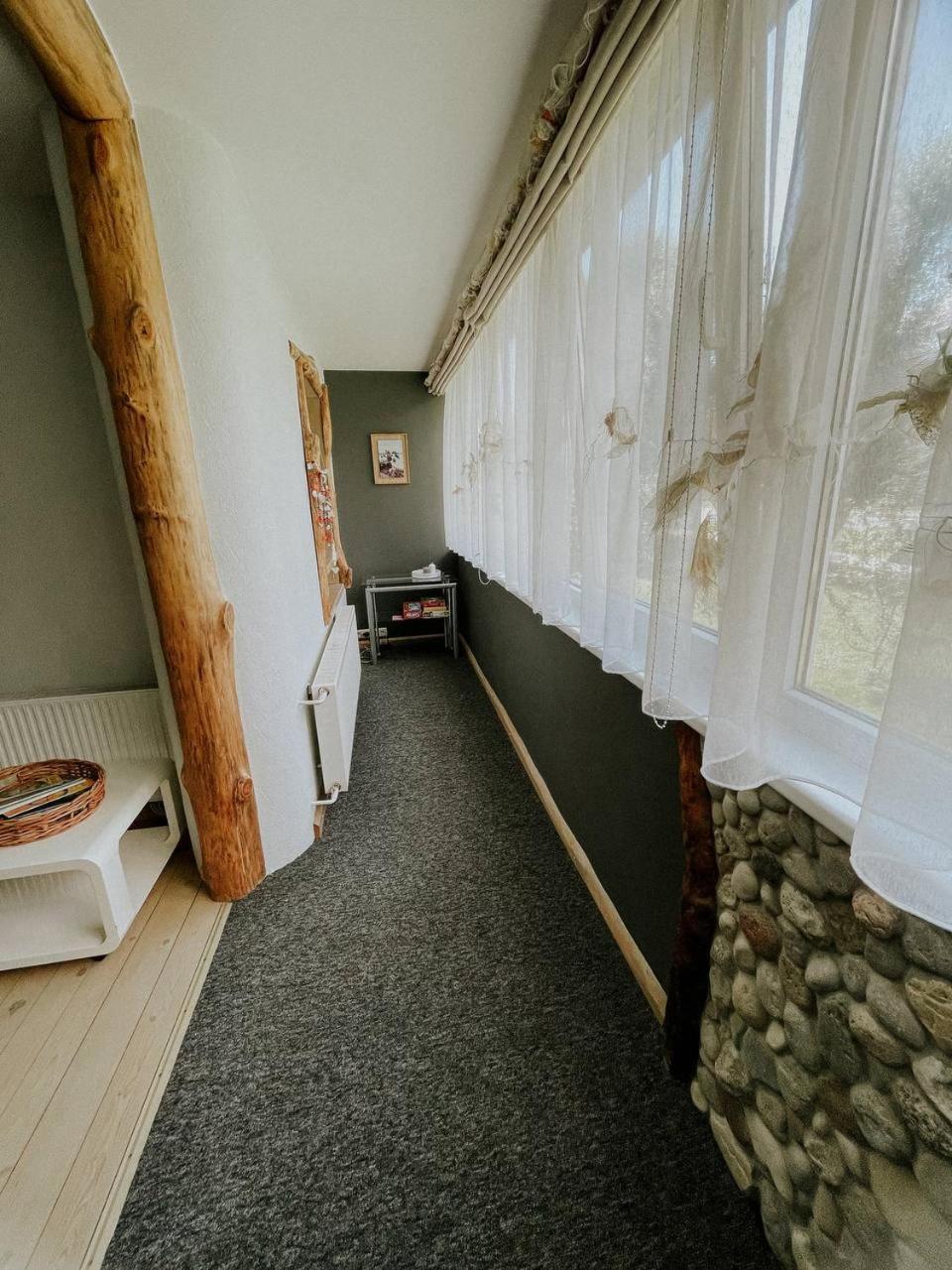 Family Or Group In Center Apartment *